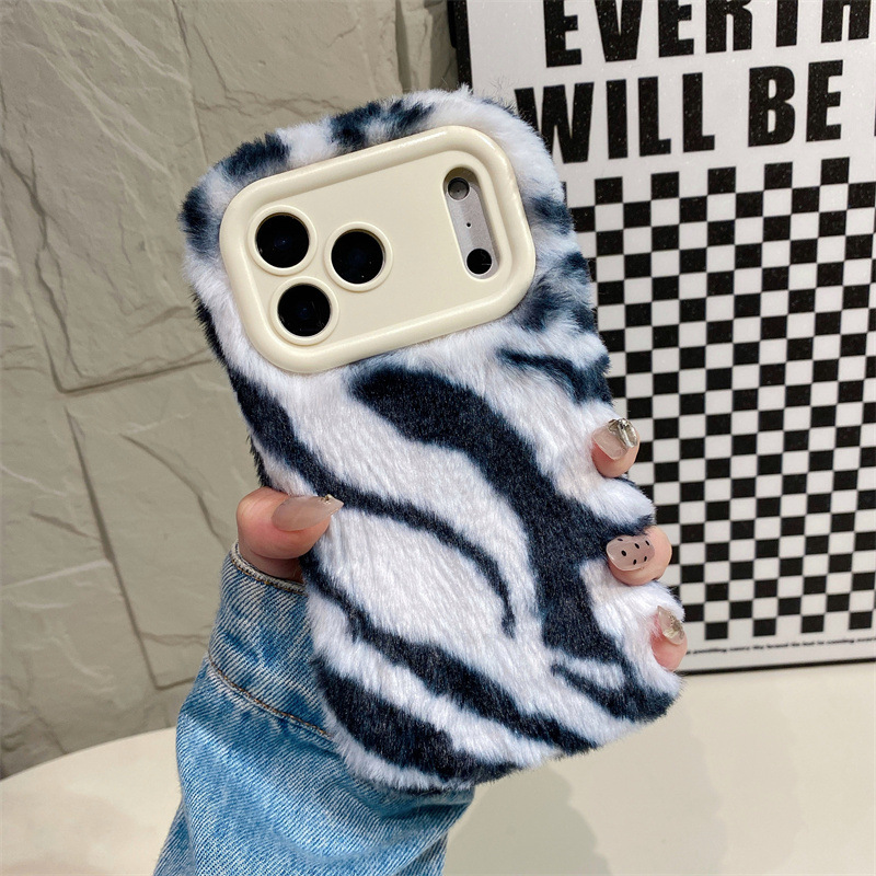 豪華なゼブラ柄ふわふわプラッシュスマホケース iPhone  - Phone Cases For Iphone 16 のレビューと価格