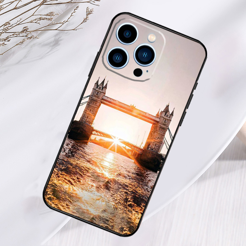 ロンドン・タワーブリッジ、イングランドのデザインのiPhon - Phone Cases London のレビューと価格